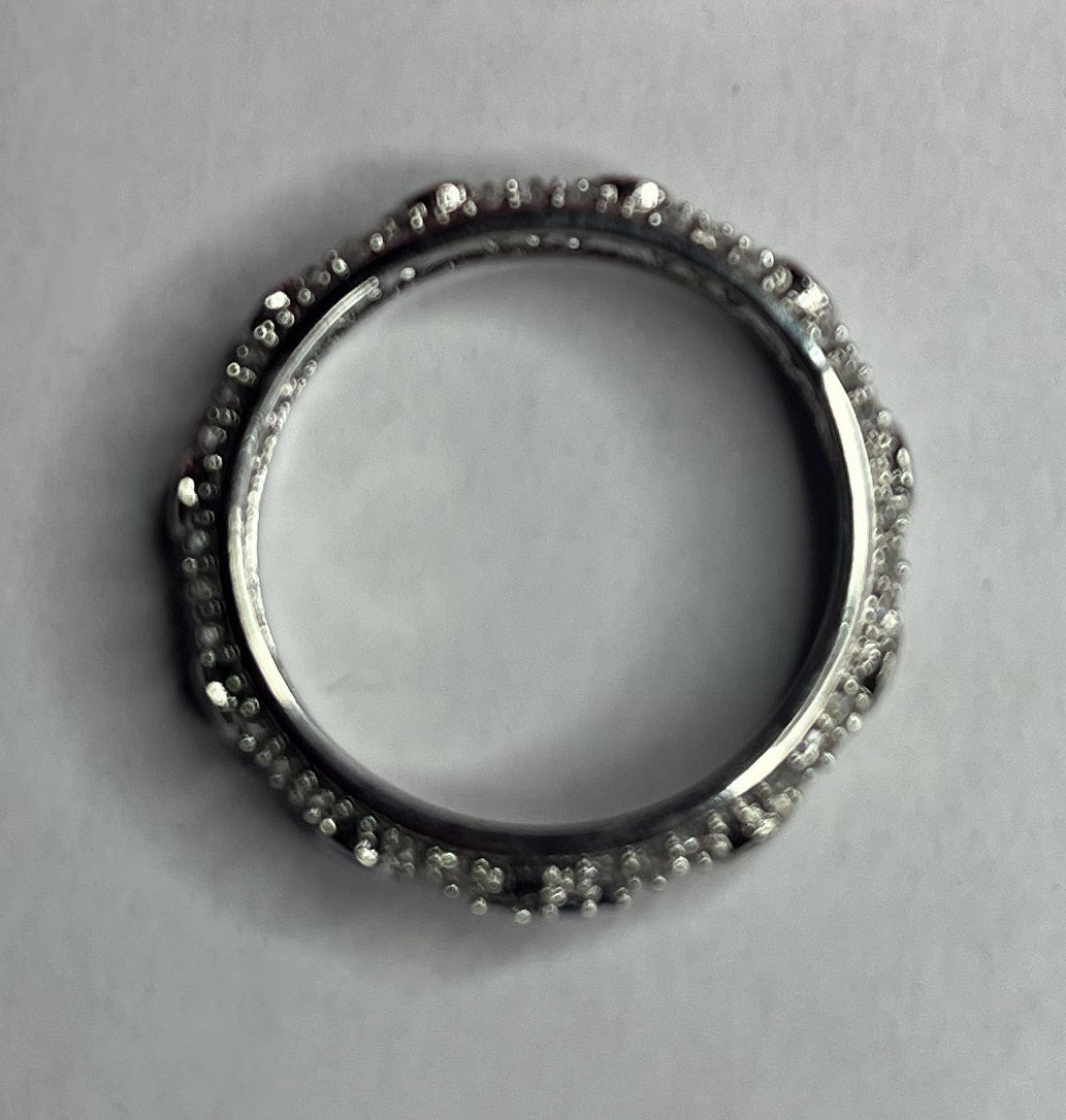Anello Eternity in Acciaio a Cristalli Bianchi e Blu