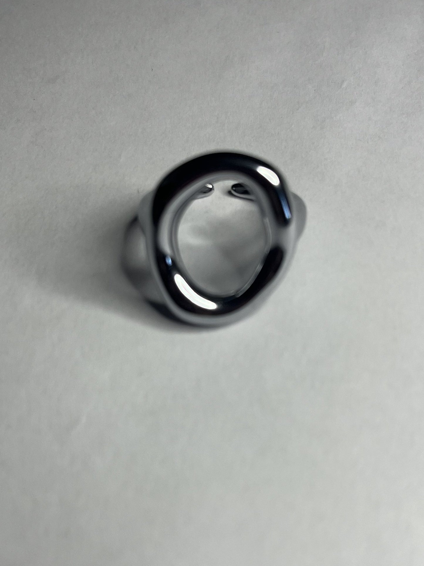 Anello Orbital placcato oro e argento in acciaio di alta qualità - Design moderno minimalista