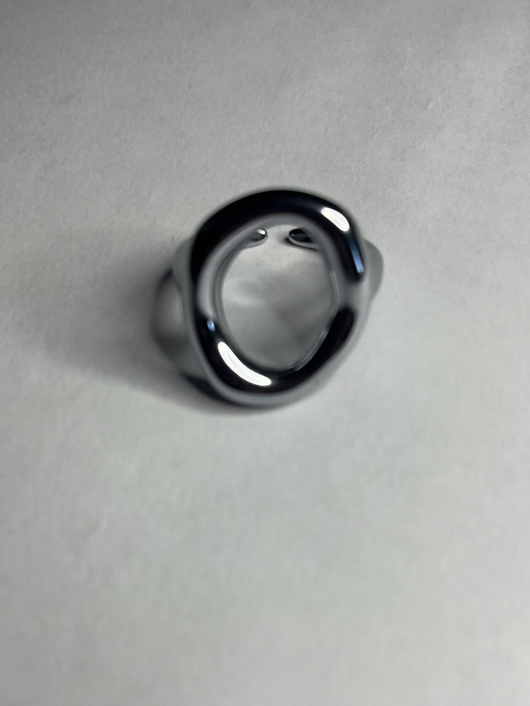 Anello Orbital placcato oro e argento in acciaio di alta qualità - Design moderno minimalista
