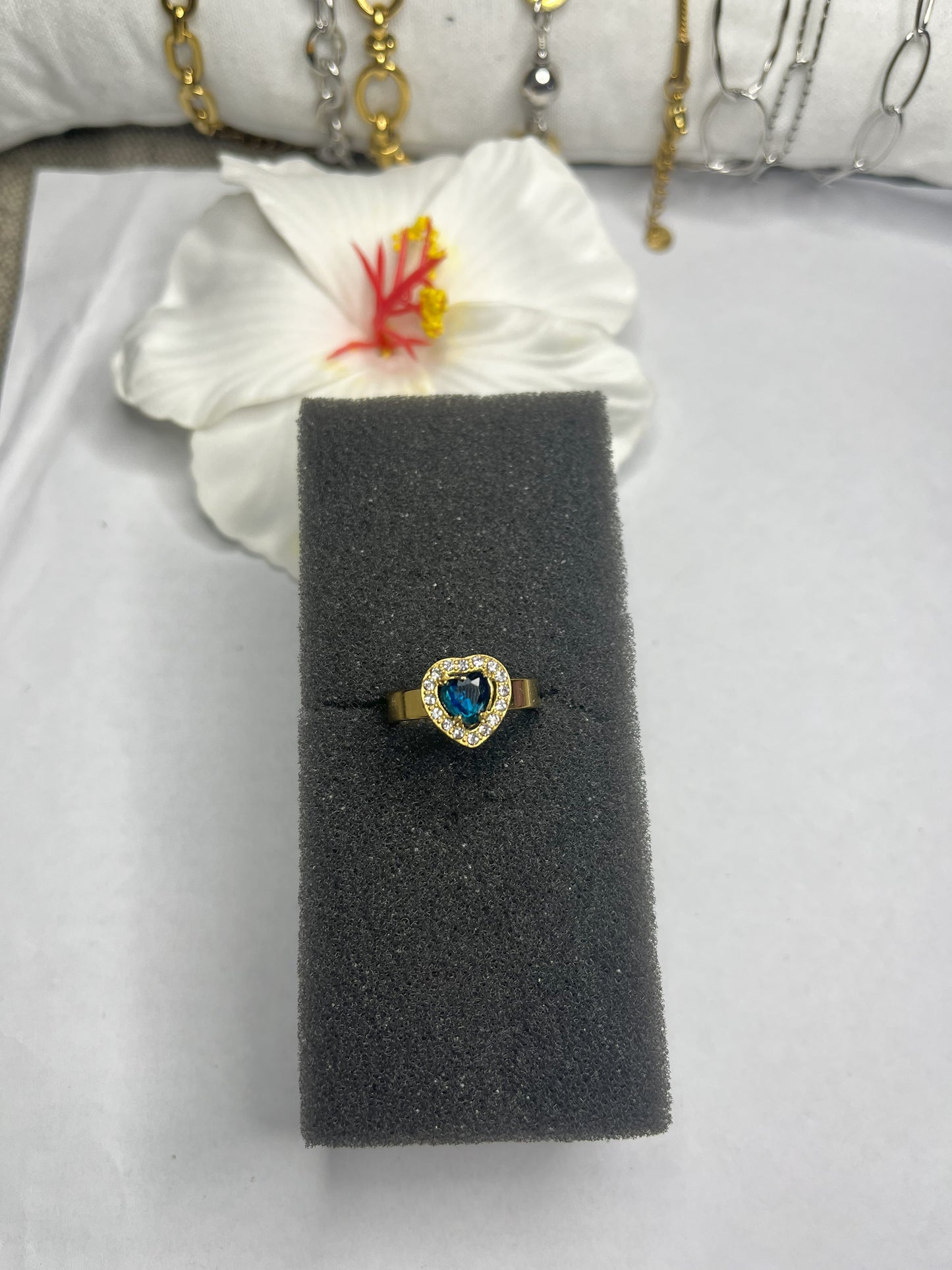 Anello solitario pietra sfaccettata mod Kate Placcato Oro pietra Blu