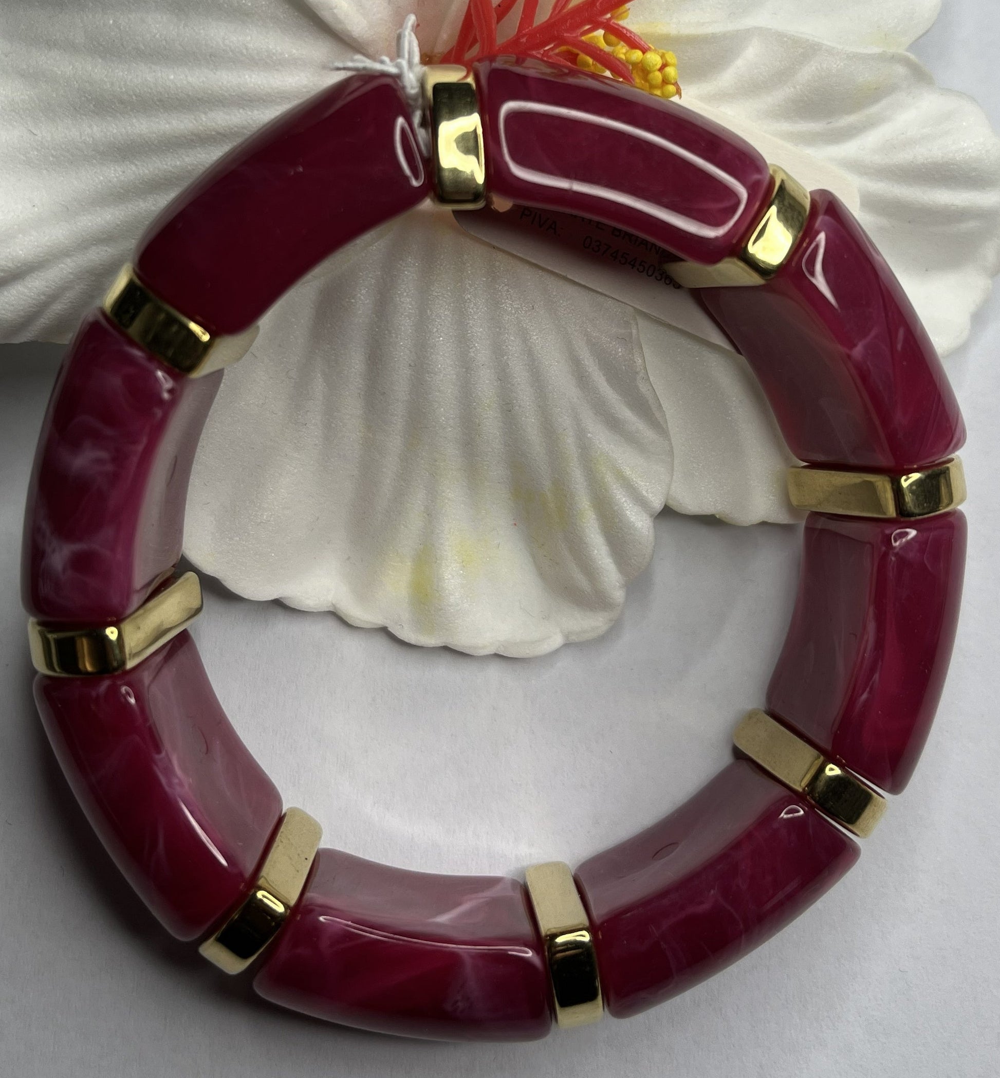 Bracciale bambù elegante con segmenti in resina bordeaux e inserti dorati