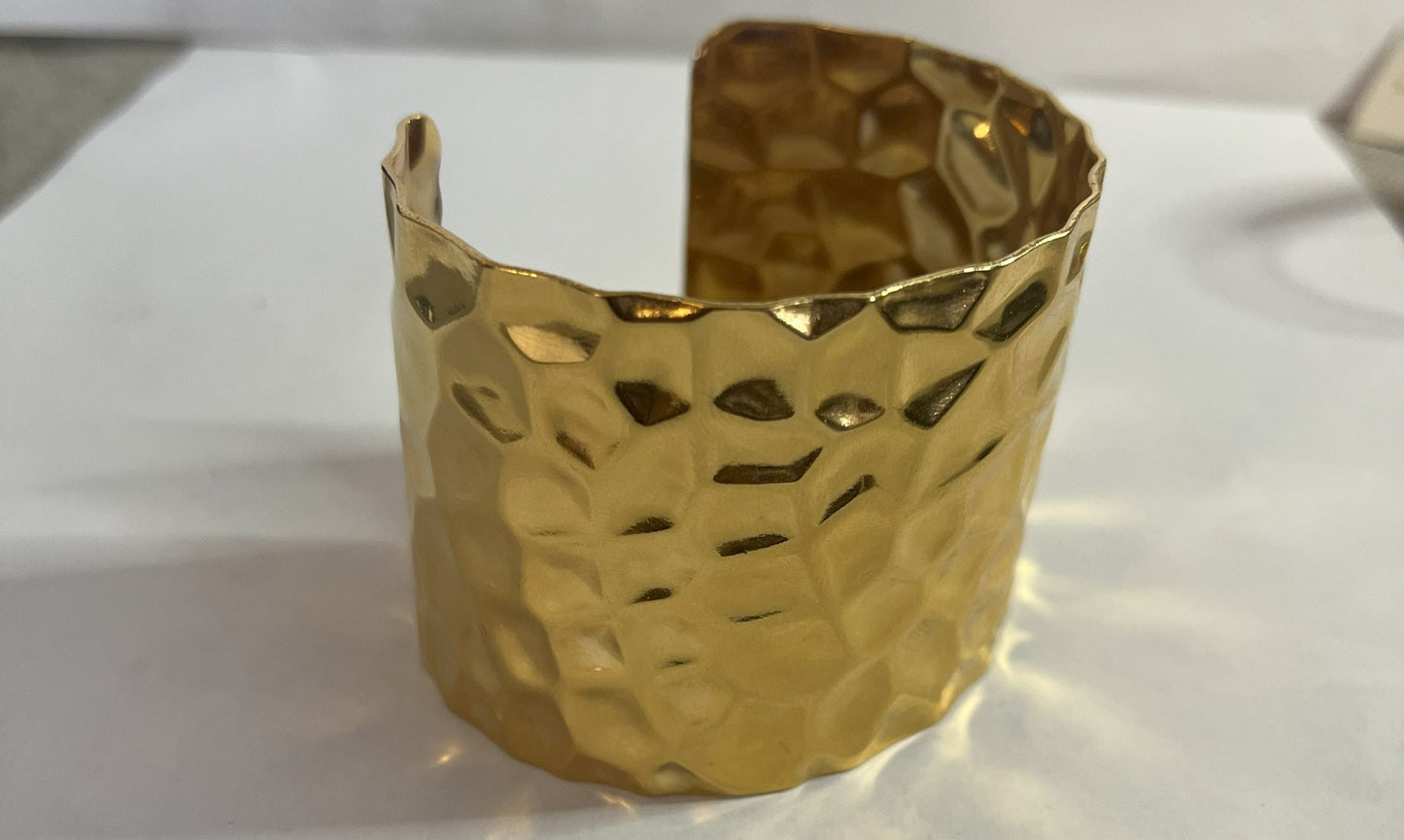 Bracciale Rigido Martellato alla Schiava