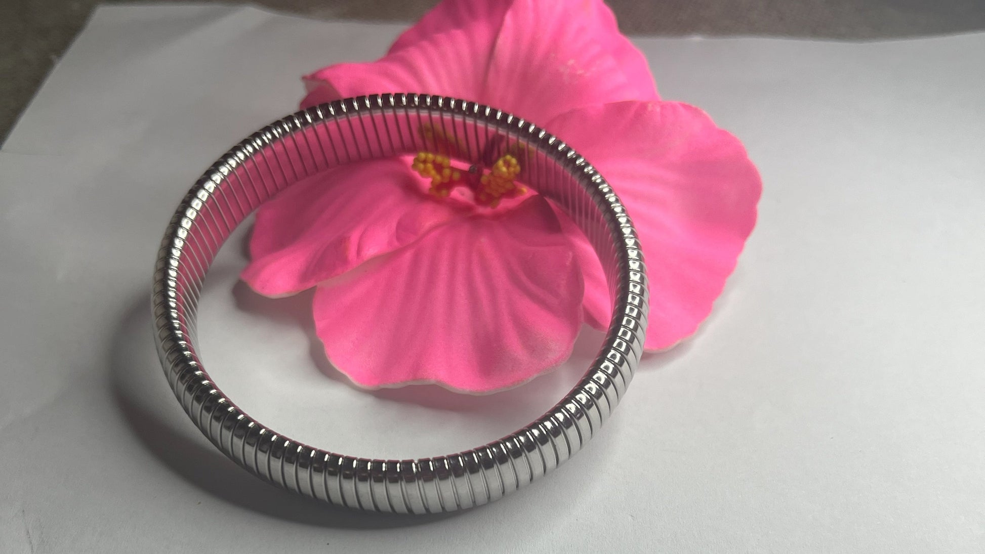 Braccialetto Flex Elegance argento su fiore rosa