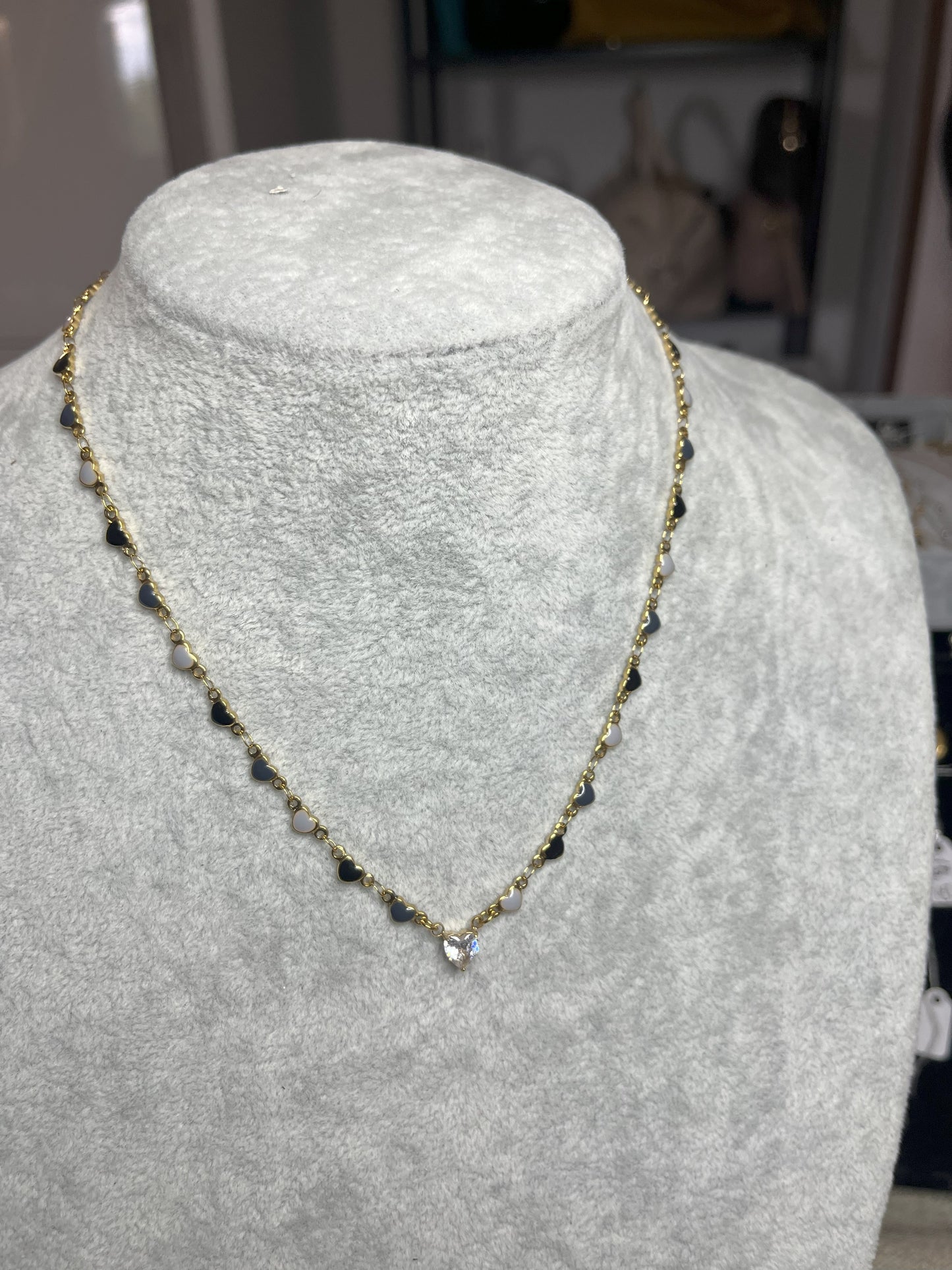 Collana-Cuori-Punto-Luce-1.jpg