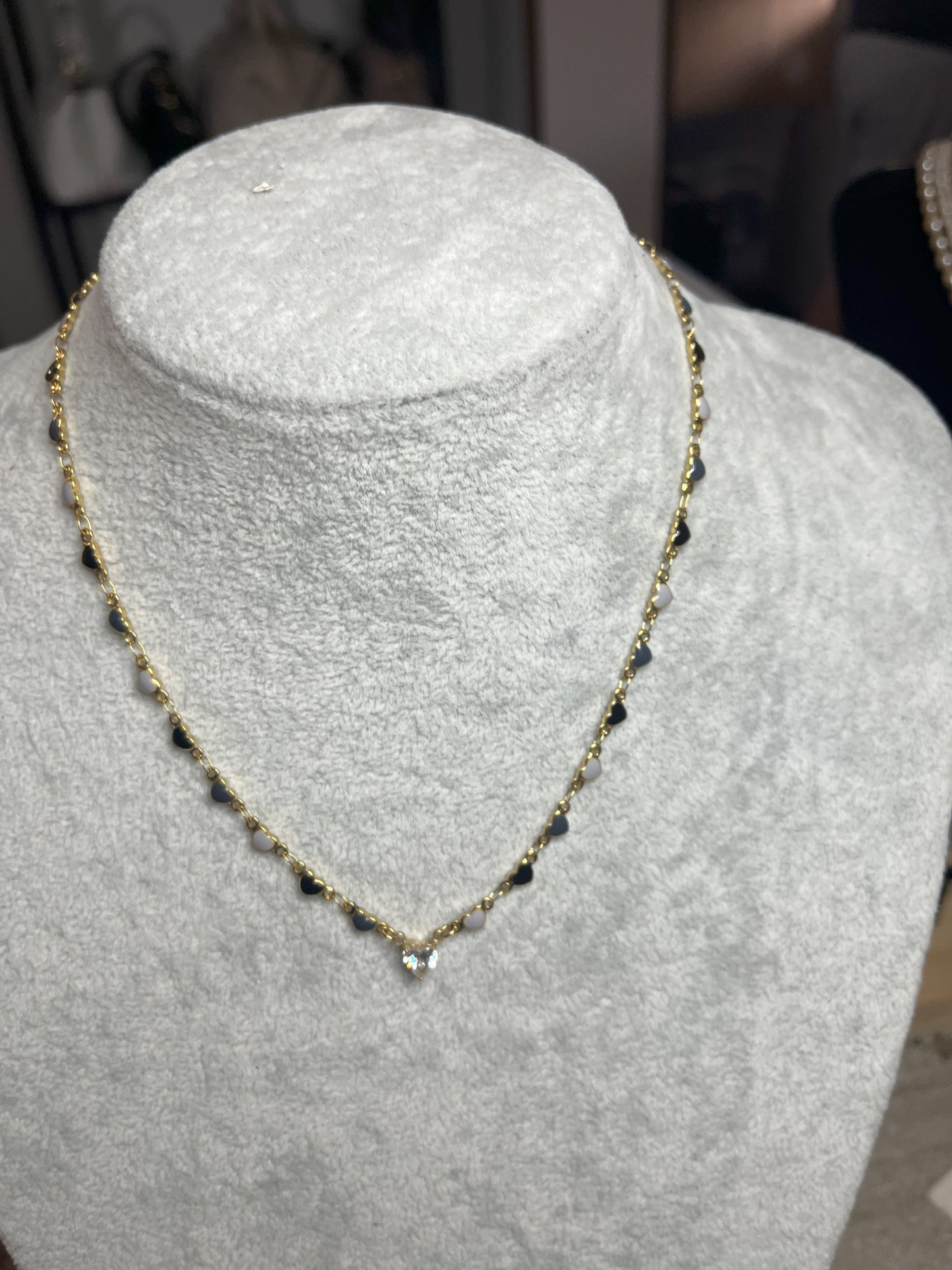 Collana-Cuori-Punto-Luce-3.jpg