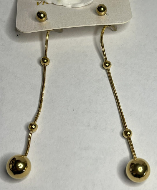 "Orecchini Sfera Pendente in acciaio 316L dorato con sfere pendenti e catena decorativa con perline"