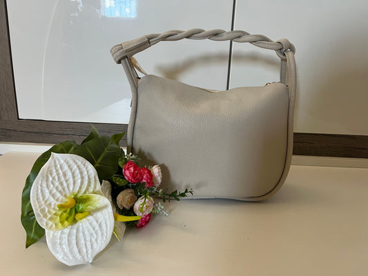 Borsa Cinzia in pelle beige con manico intrecciato