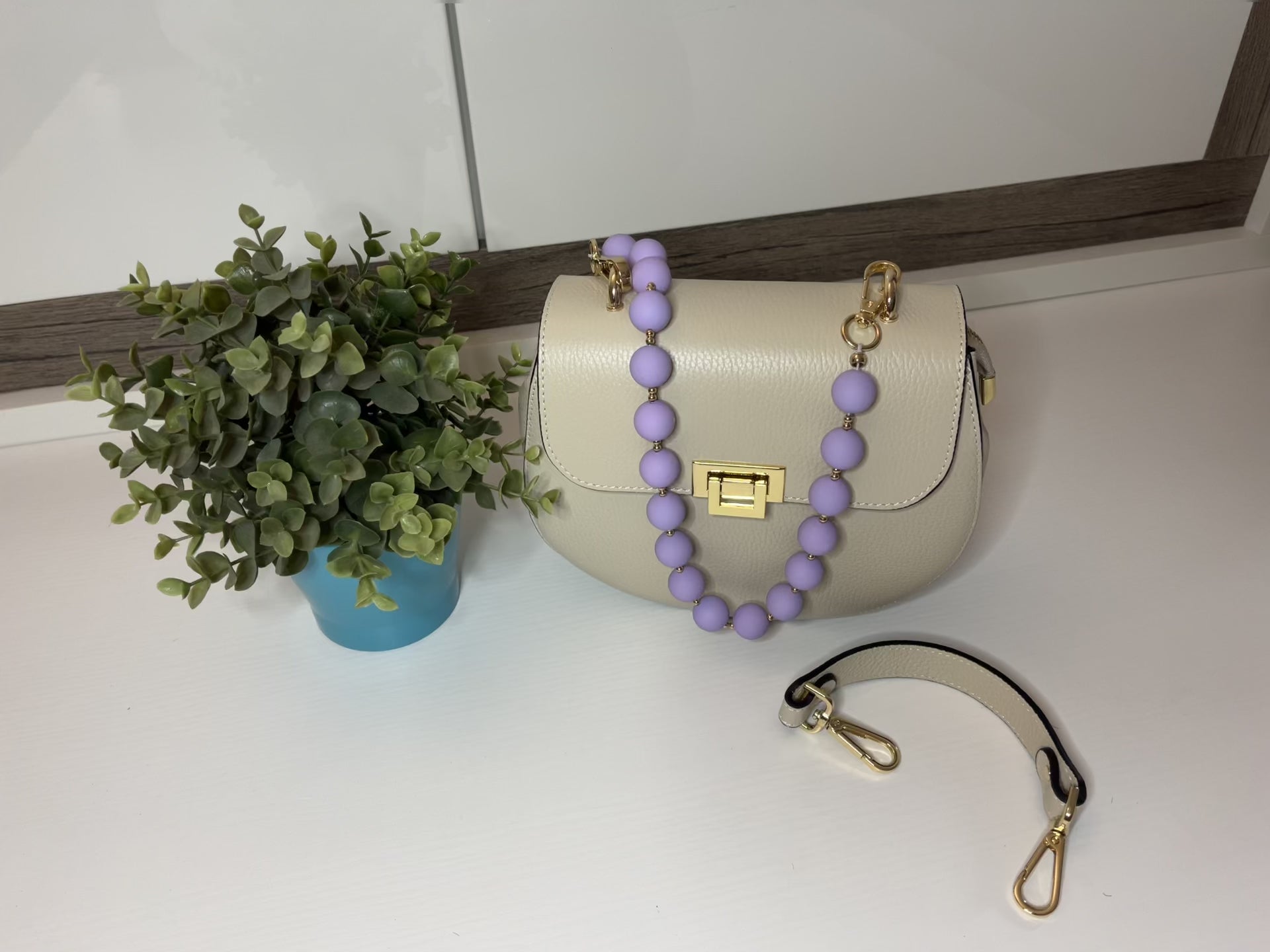 Borsa Ornella moderna e funzionale per uso quotidiano con design elegante e materiali di qualità