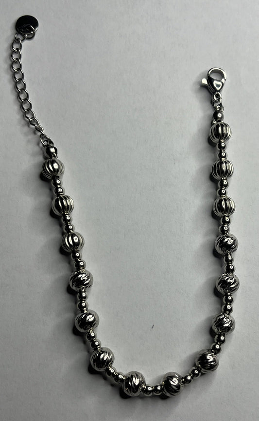 Bracciale Sfere Lucenti in Acciaio Inox Placcato Argento