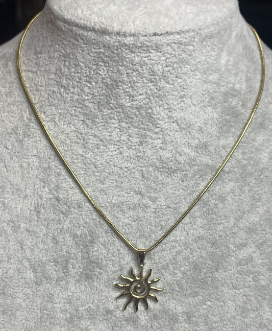 Collana Acciaio Inossidabile Ciondolo Sole Raggiante Oro