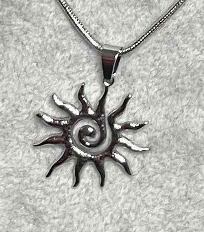 Collana Acciaio Inossidabile Ciondolo Sole Raggiante Argento