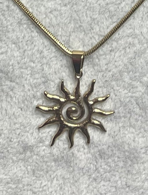 Collana Acciaio Inossidabile Ciondolo Sole Raggiante Oro