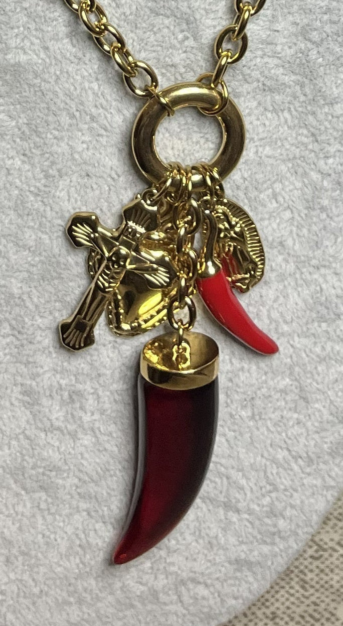 Collana catena grossa placcata oro con cornetto rosso portafortuna