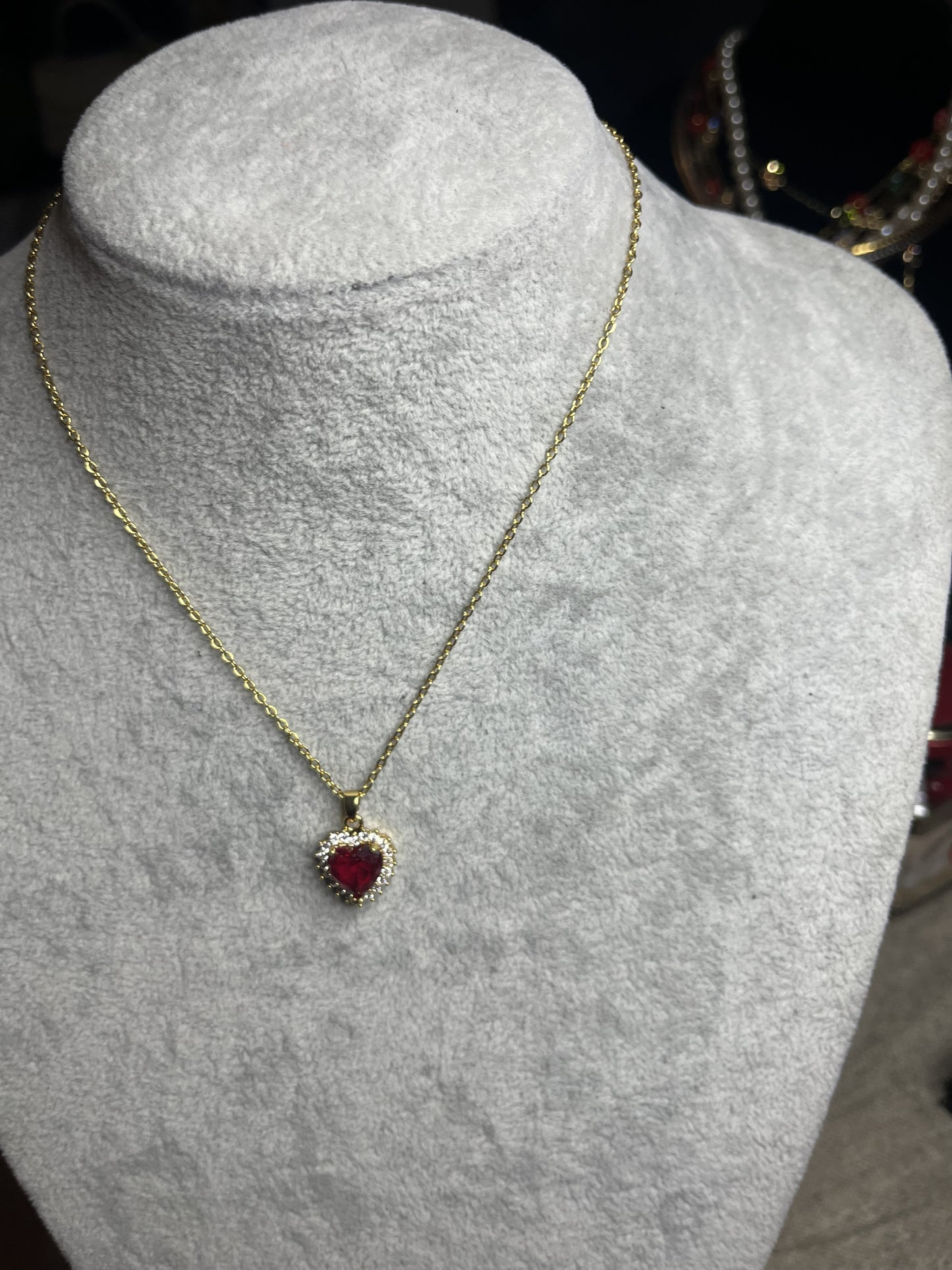 Collana Elegante Ciondolo Gemma Sfaccettata Dettagli Cristalli Brillanti