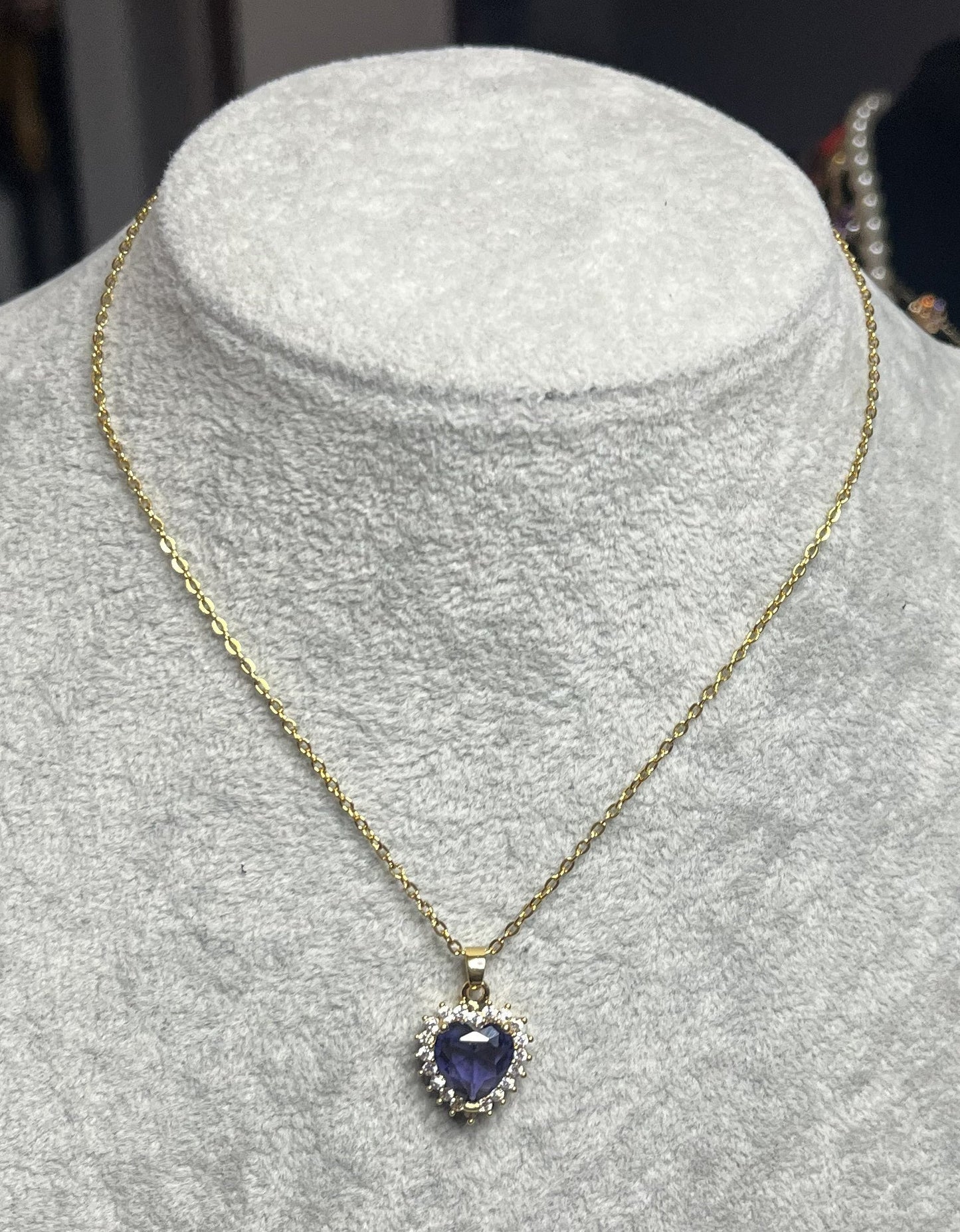 Collana con gemma blu