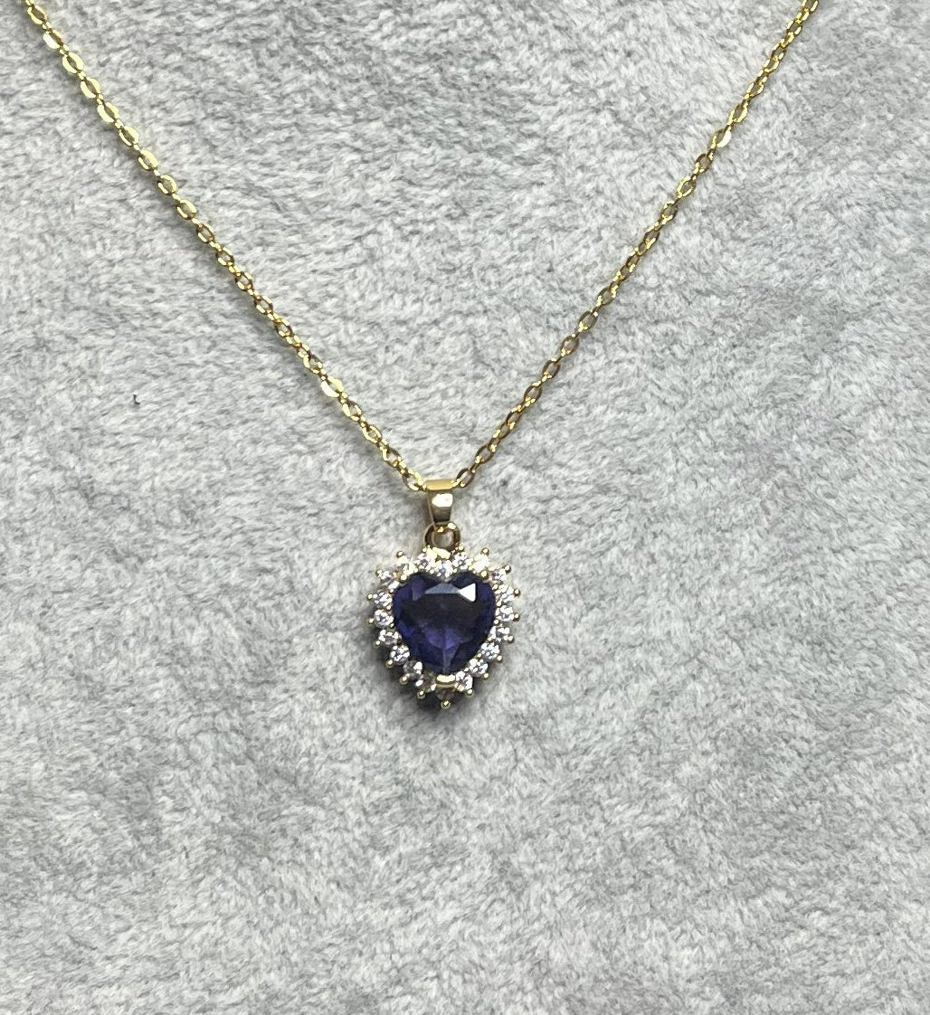 Collana con gemma blu