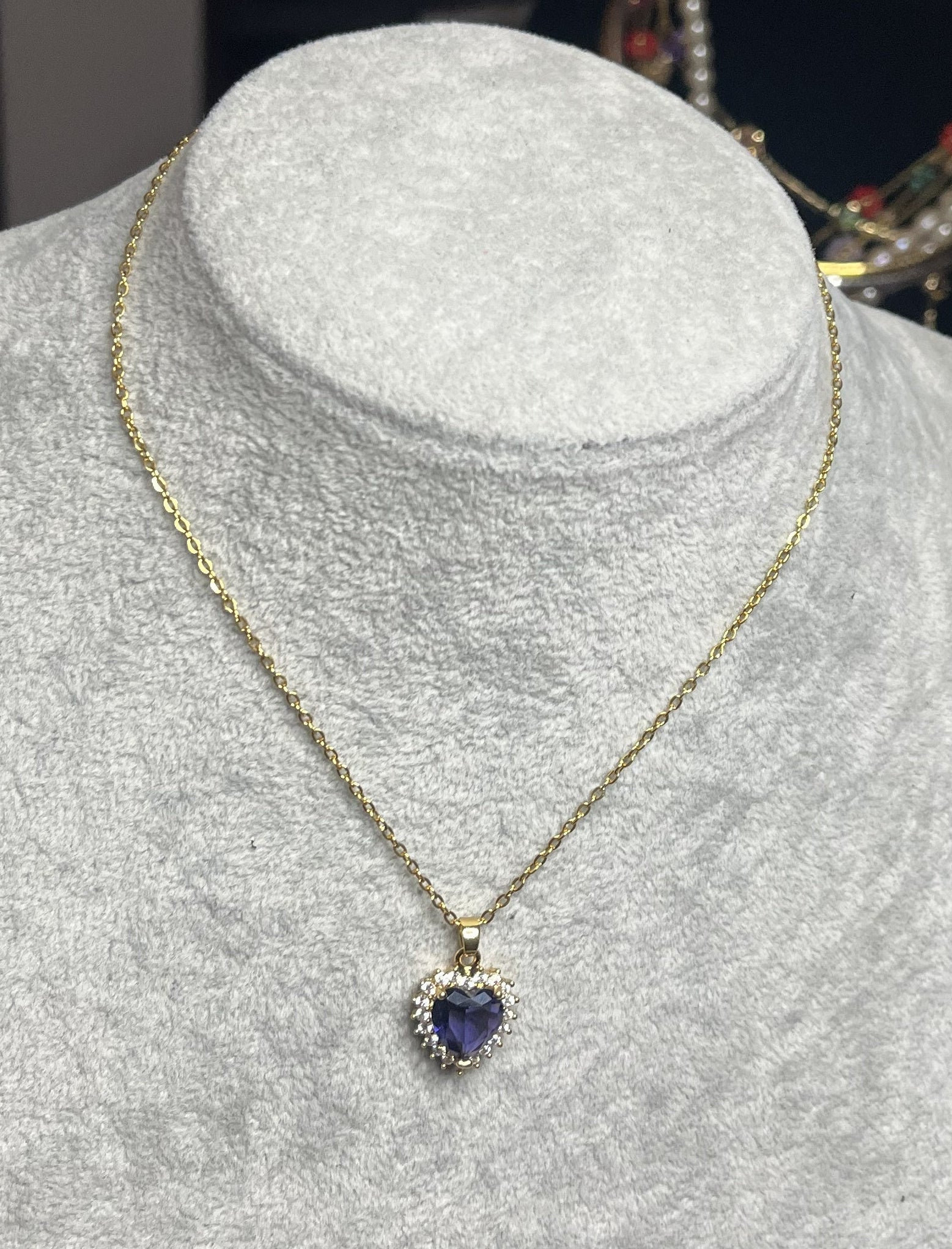 Collana con gemma blu