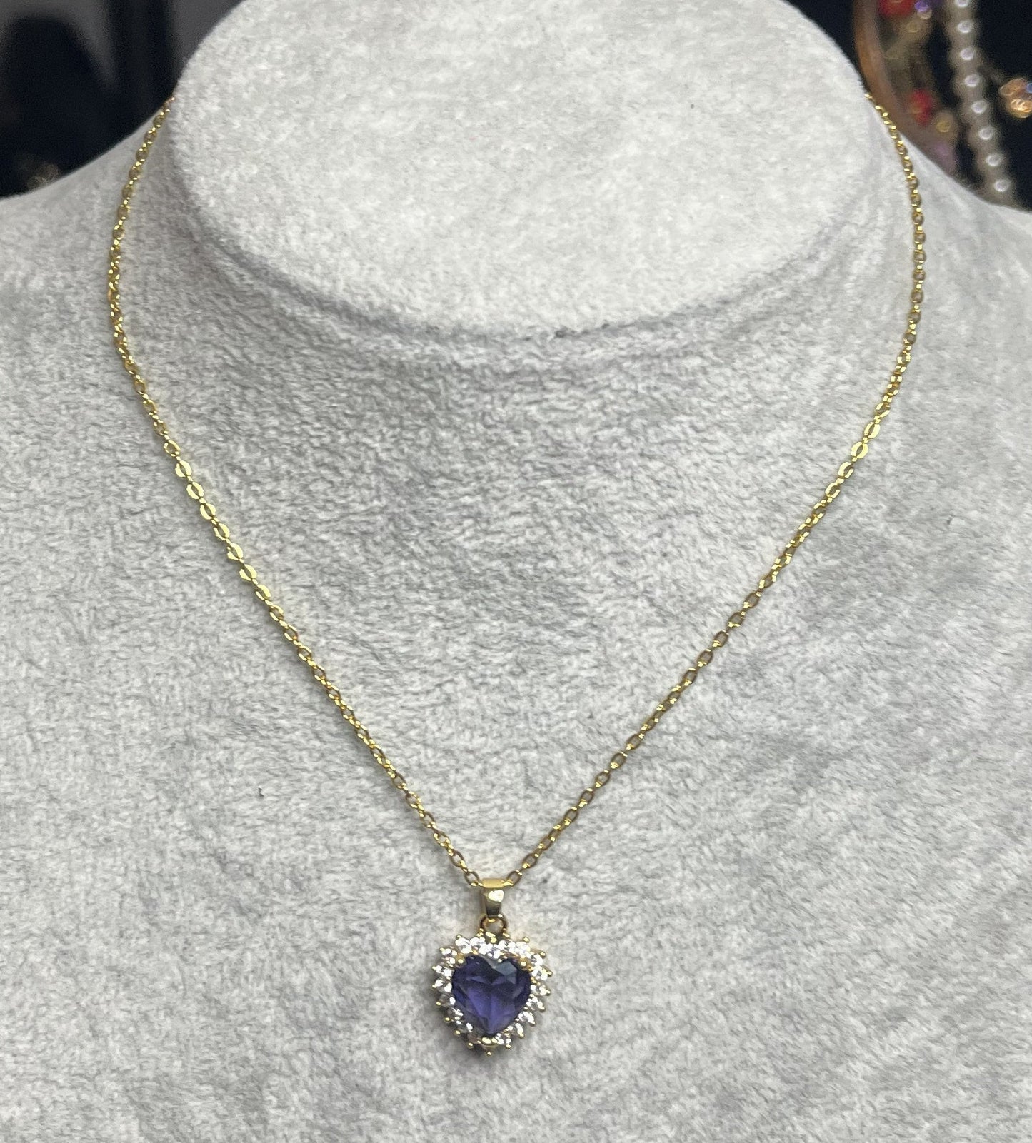 Collana con gemma blu