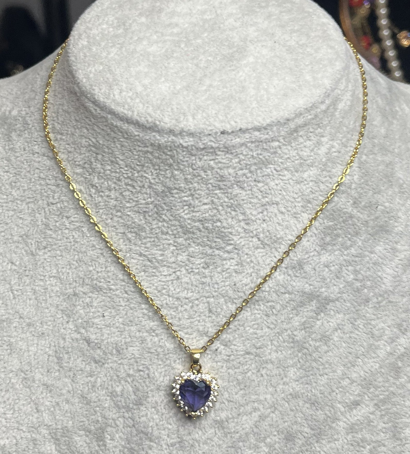 Collana con gemma blu