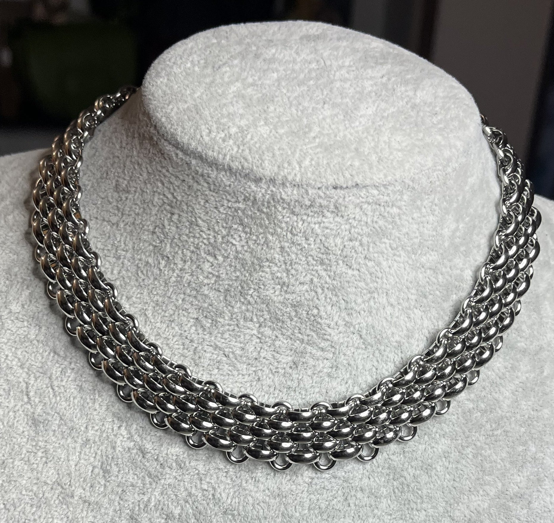 Collana girocollo donna in acciaio inossidabile con tripla catena intrecciata texture metallica placcato argento