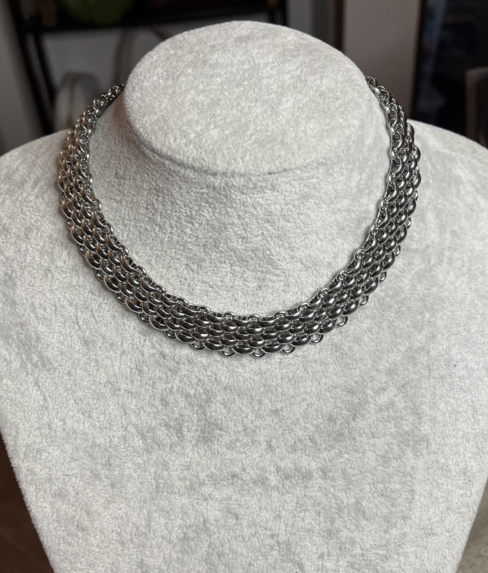 Collana girocollo donna in acciaio inossidabile con tripla catena intrecciata texture metallica placcato argento