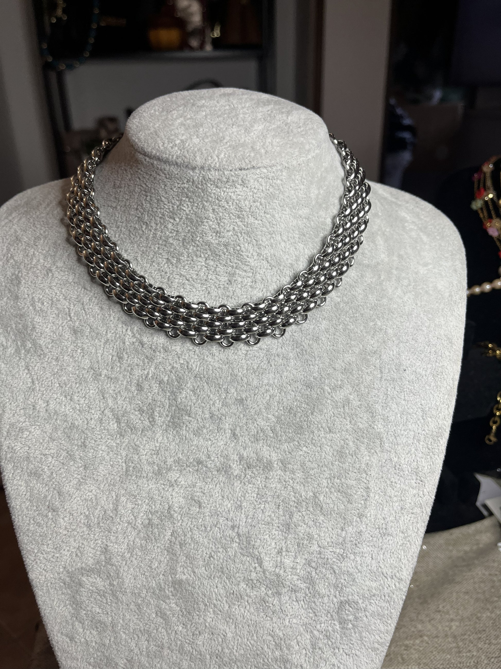 Collana girocollo donna in acciaio inossidabile con tripla catena intrecciata texture metallica placcato argento