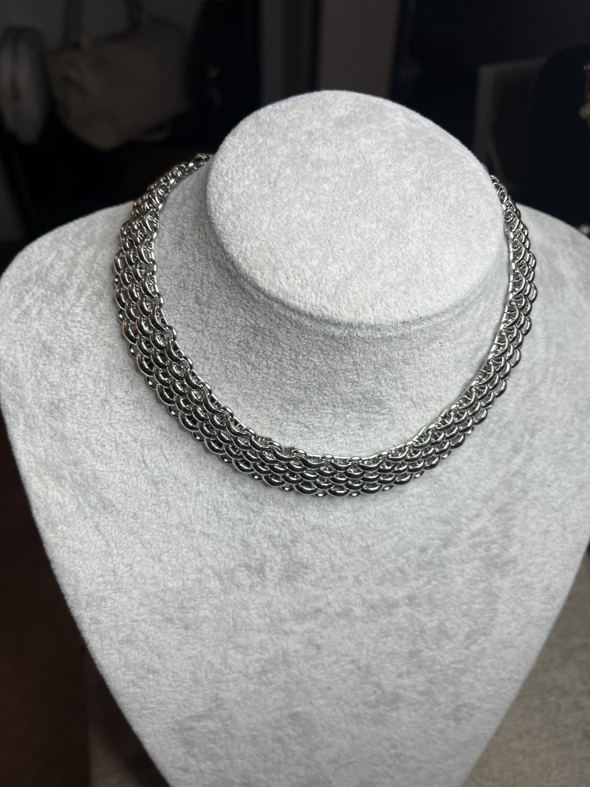 Collana girocollo donna in acciaio inossidabile con tripla catena intrecciata texture metallica placcato argento