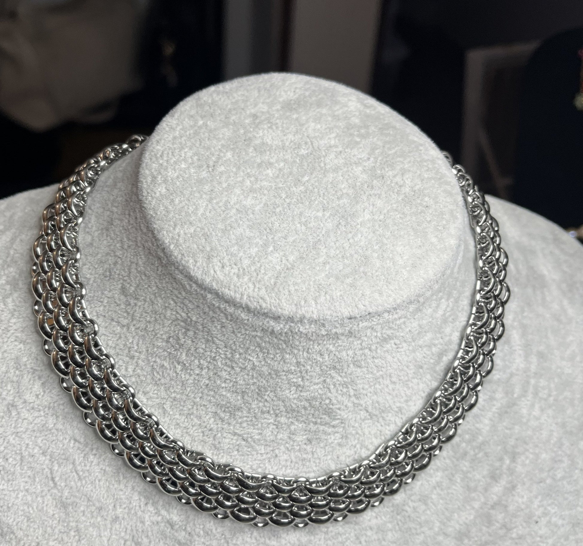 Collana girocollo donna in acciaio inossidabile con tripla catena intrecciata texture metallica placcato argento