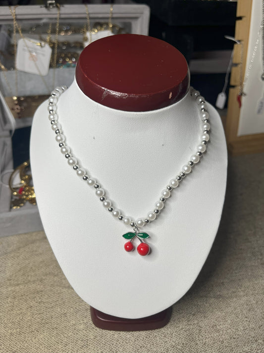 Collana perle e ciliegie