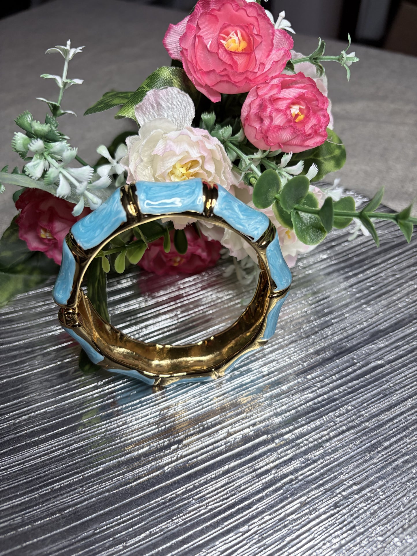 Bracciale rigido bambù smaltato turchese con bordi dorati