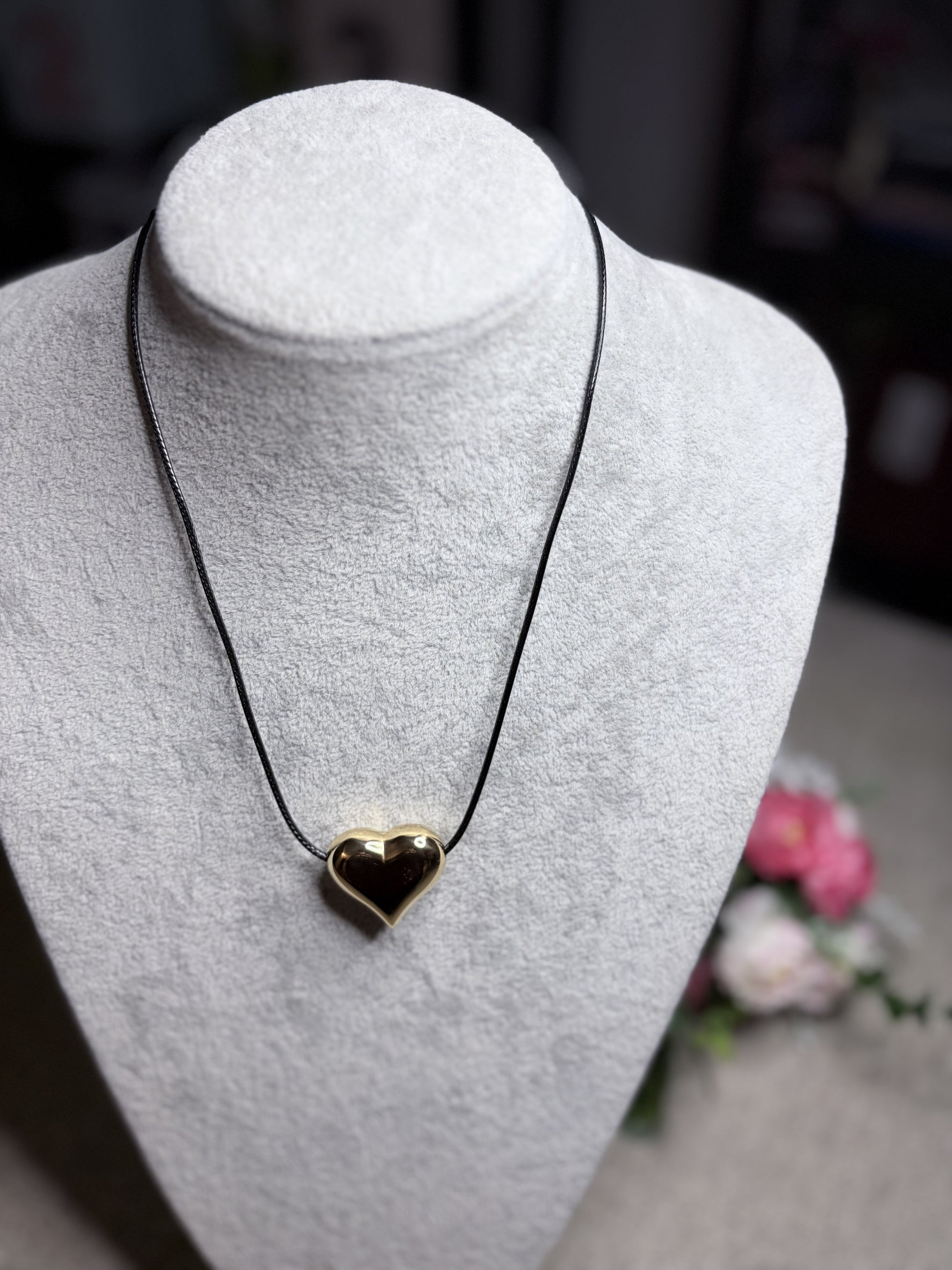 Collana cuore gold su cordino nero