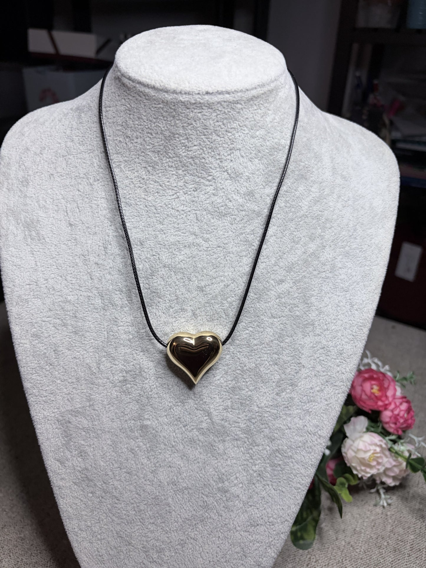 Collana cuore gold su cordino nero