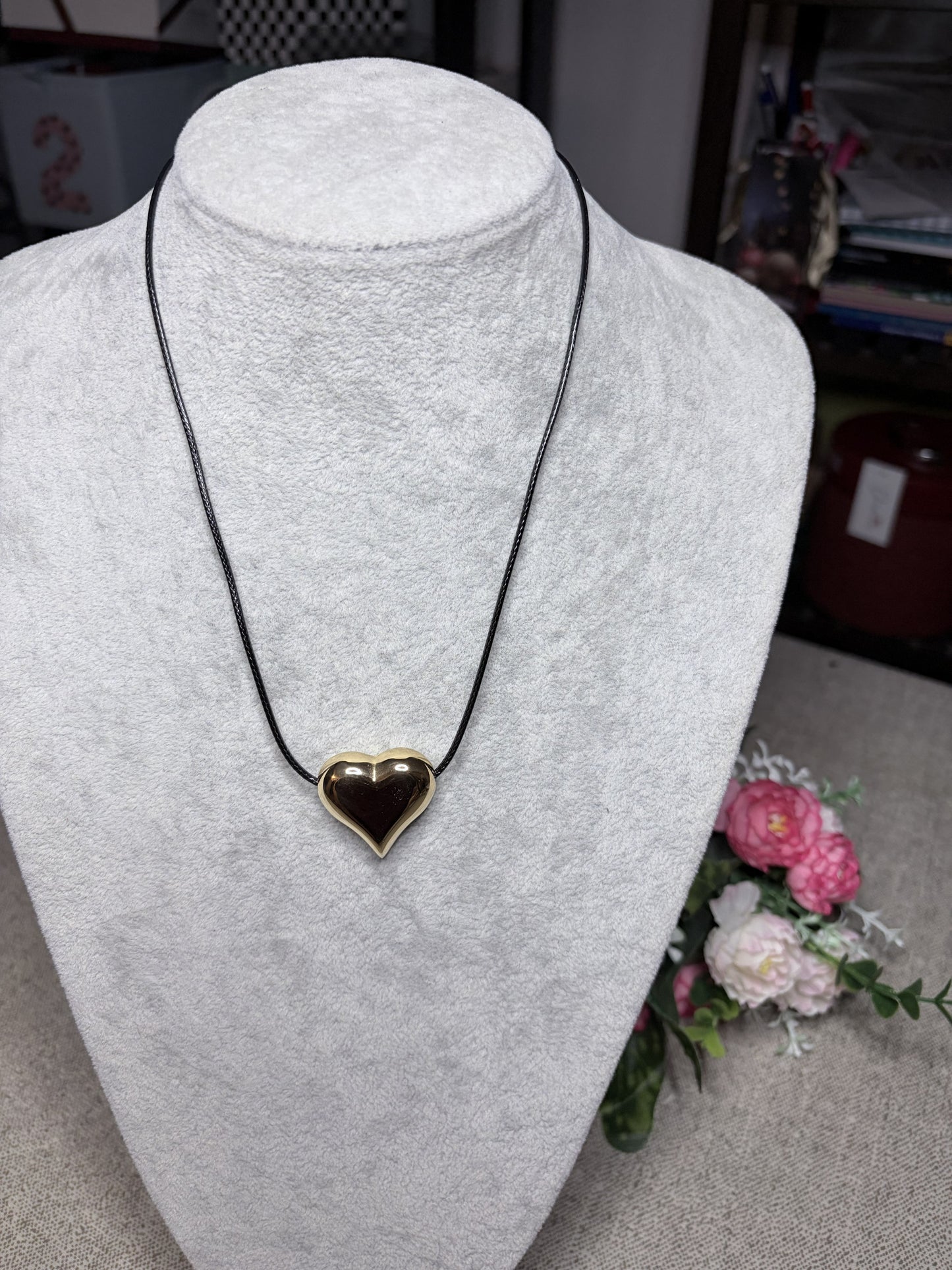 Collana cuore gold su cordino nero
