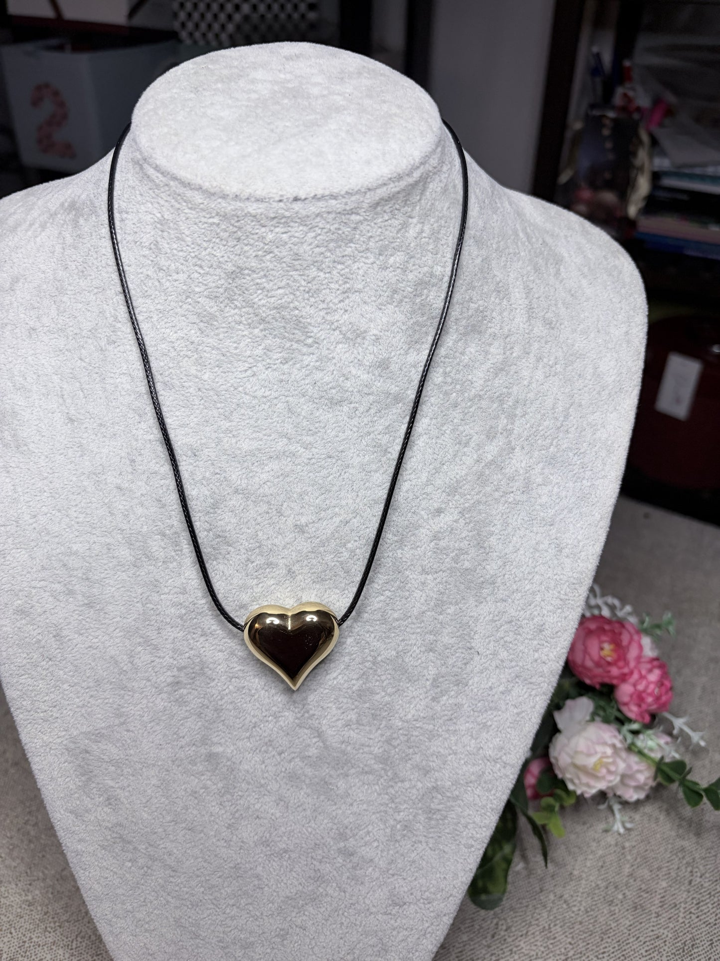 Collana cuore gold su cordino nero