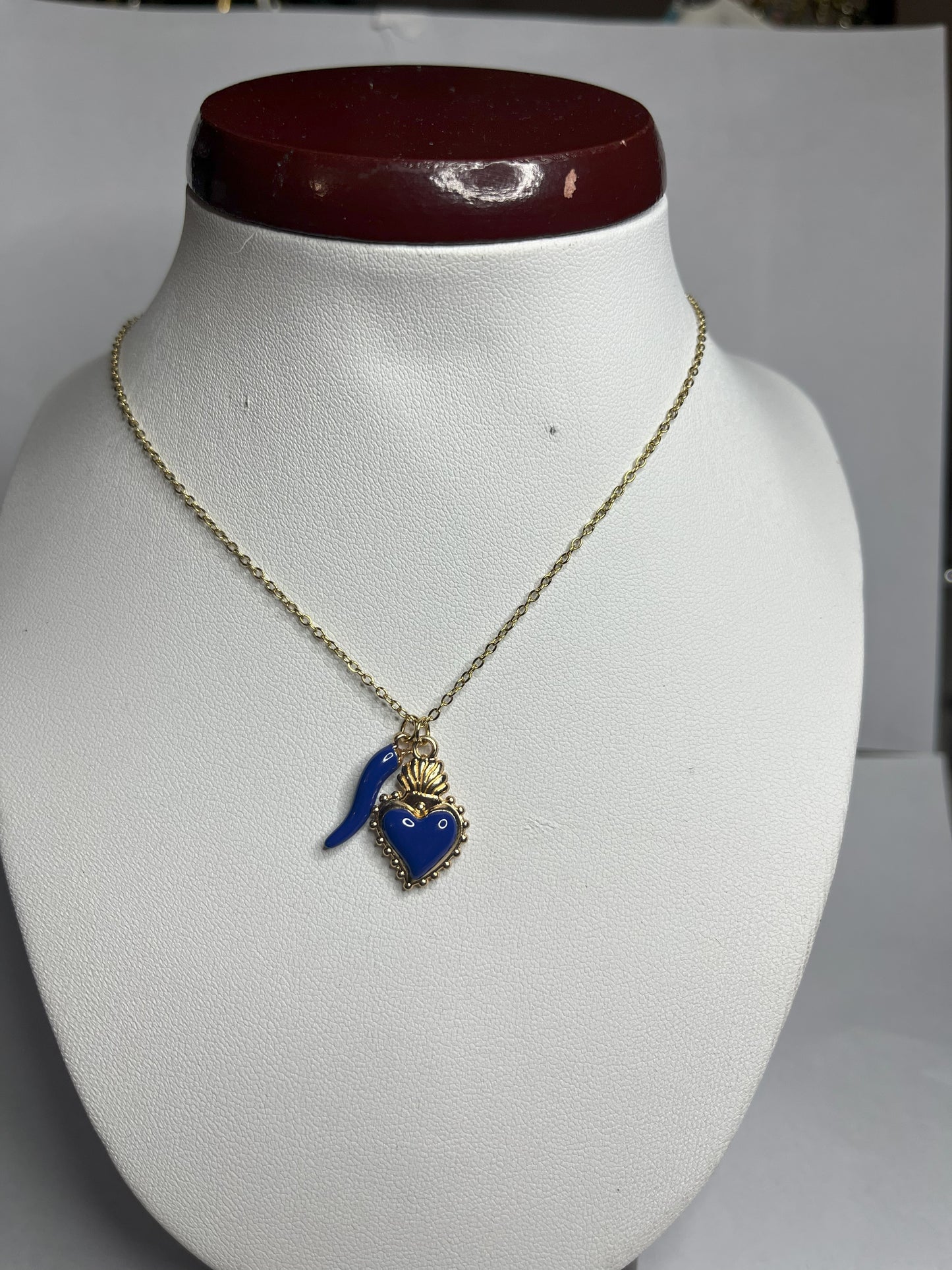 Love Charm - Collana con Pendente Cuore e Cornetto Portafortuna