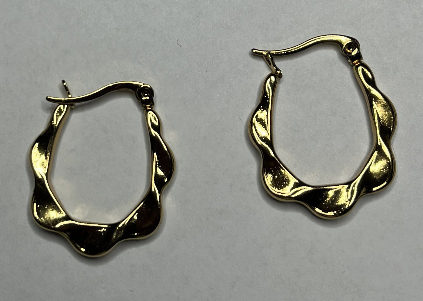 Orecchini a Cerchio Twist Intrecciato Placcati Oro