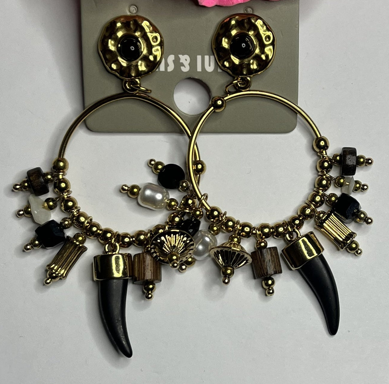 Orecchini cerchio placcato oro con cornetto nero portafortuna