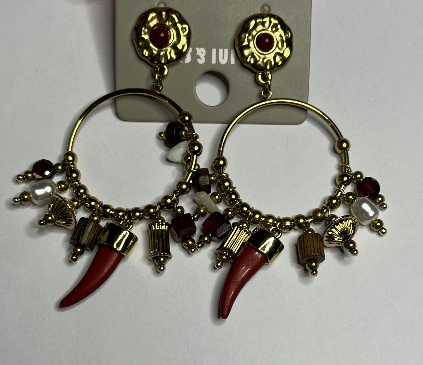 Orecchini cerchio placcato oro con cornetto rosso portafortuna