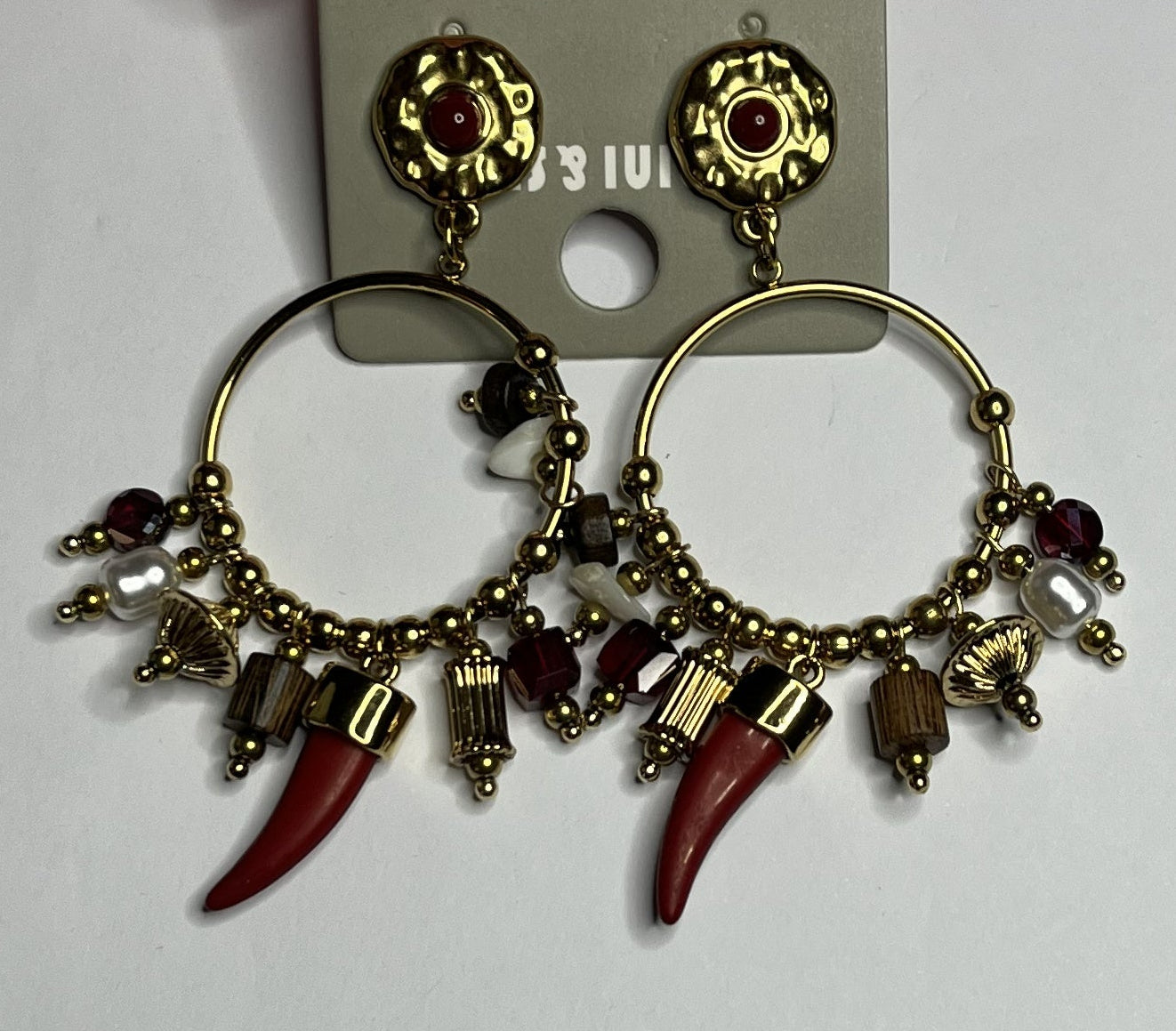 Orecchini cerchio placcato oro con cornetto rosso portafortuna