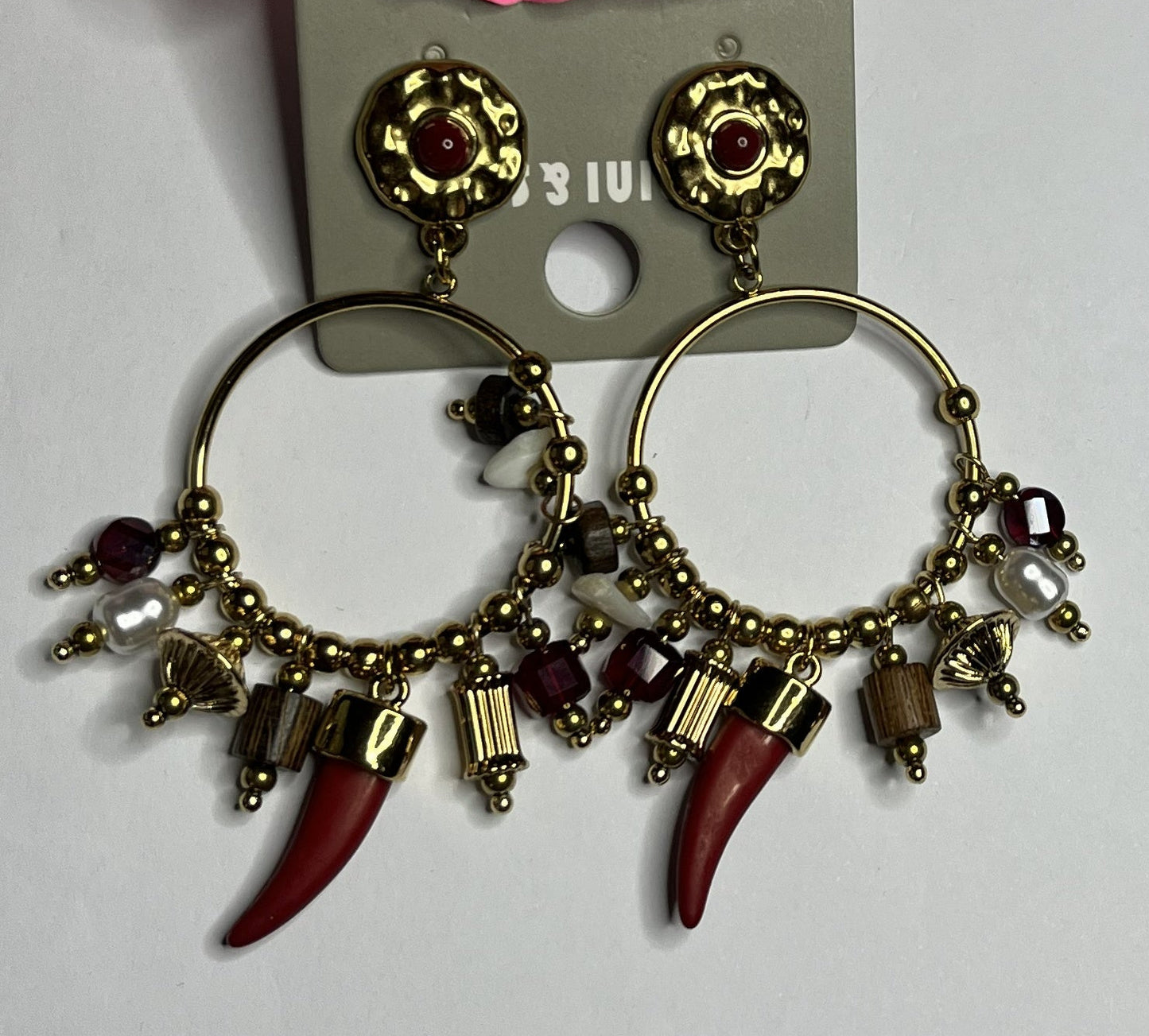 Orecchini cerchio placcato oro con cornetto rosso portafortuna