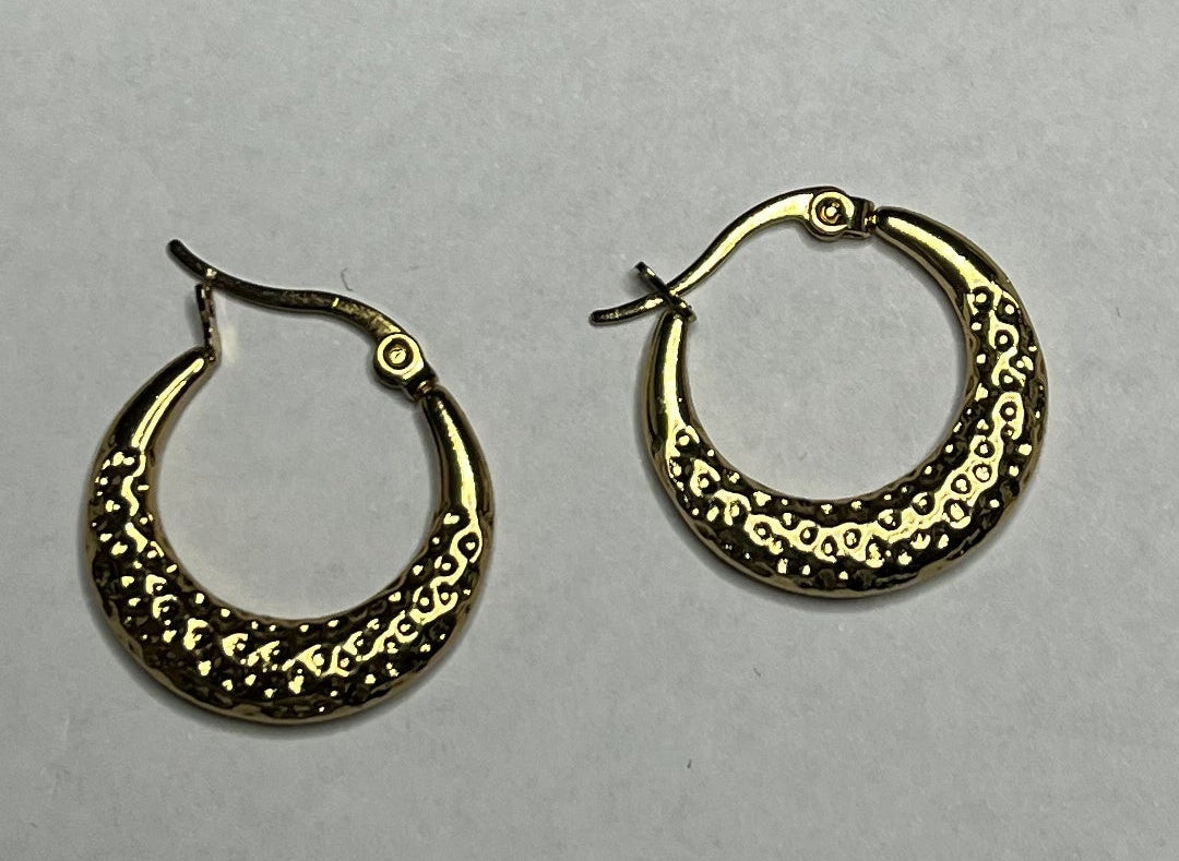 Orecchini Creoli Martellato Eleganti Placcati Oro Lucido